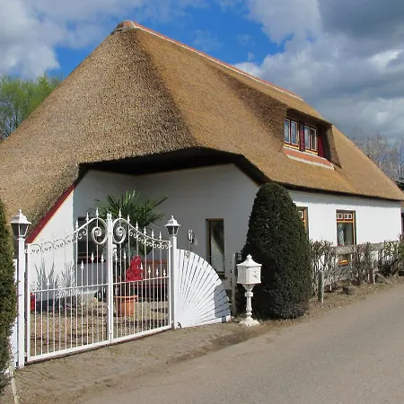 Bed&Breakfast en Camping in Waardenburg a2 Bed & Breakfast