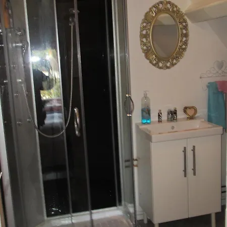 Bed&Breakfast en Camping in Waardenburg a2 *